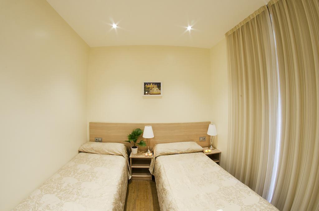 Hostal Excellence Barselona Dış mekan fotoğraf