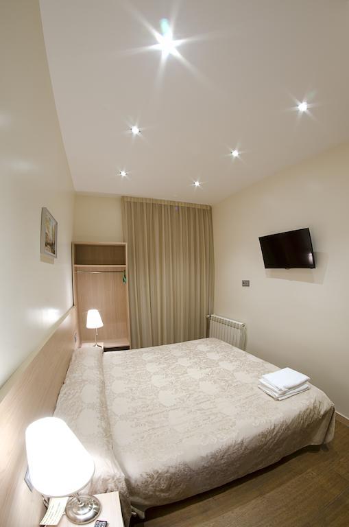 Hostal Excellence Barselona Dış mekan fotoğraf