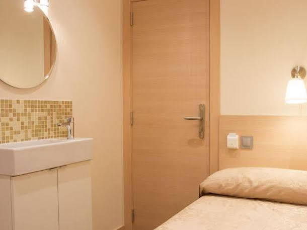 Hostal Excellence Barselona Dış mekan fotoğraf
